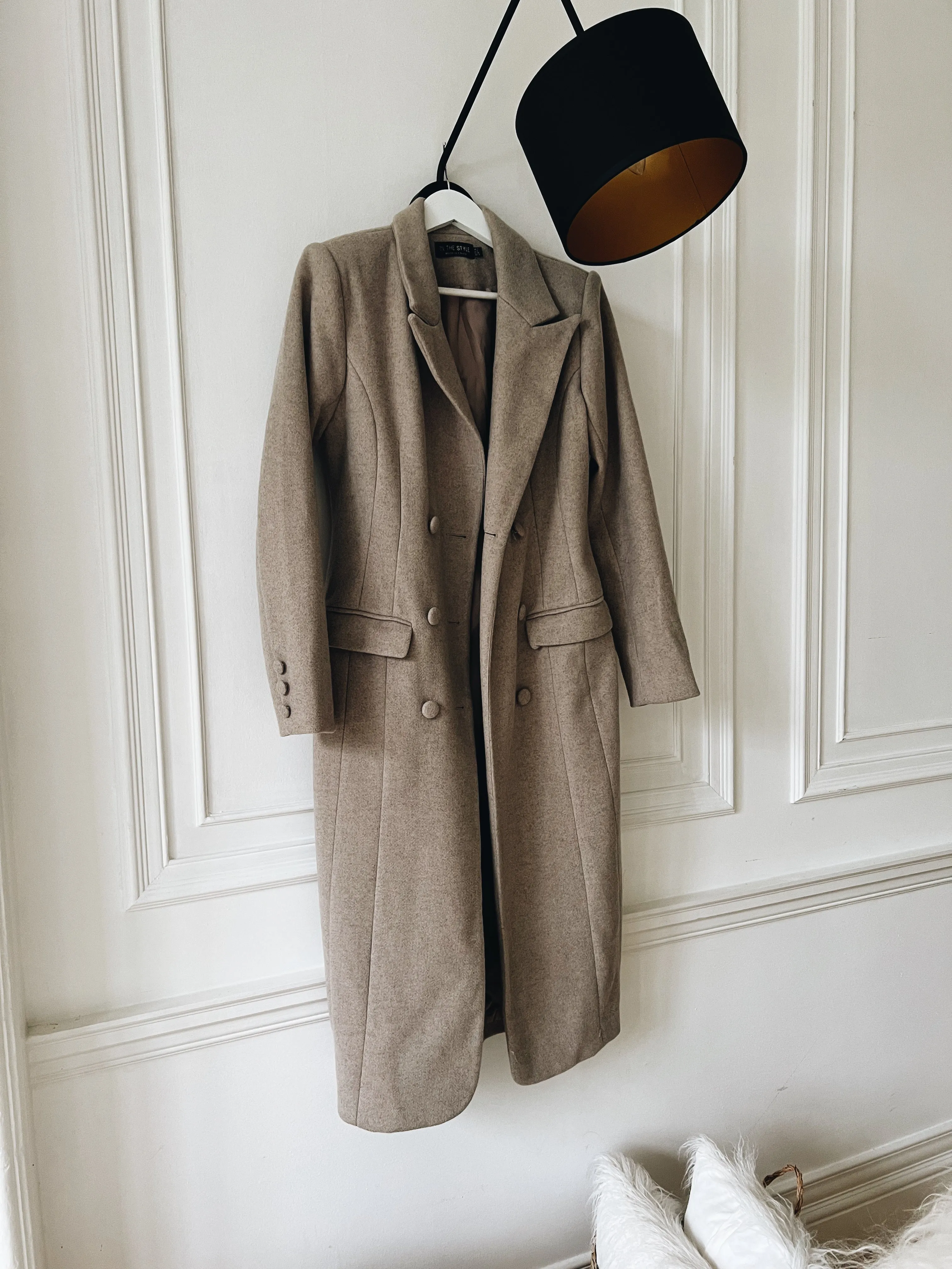 LORNA LUXE hourglass coat